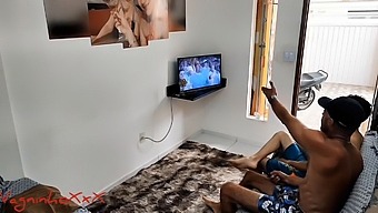 Couple Watches Another Game And Experiences Confusion Before Settling In For One Click And Loads Of Cock In Her Ass Until Squirting And Cumming Vagninho, Vivi Capetinha, And Ogro